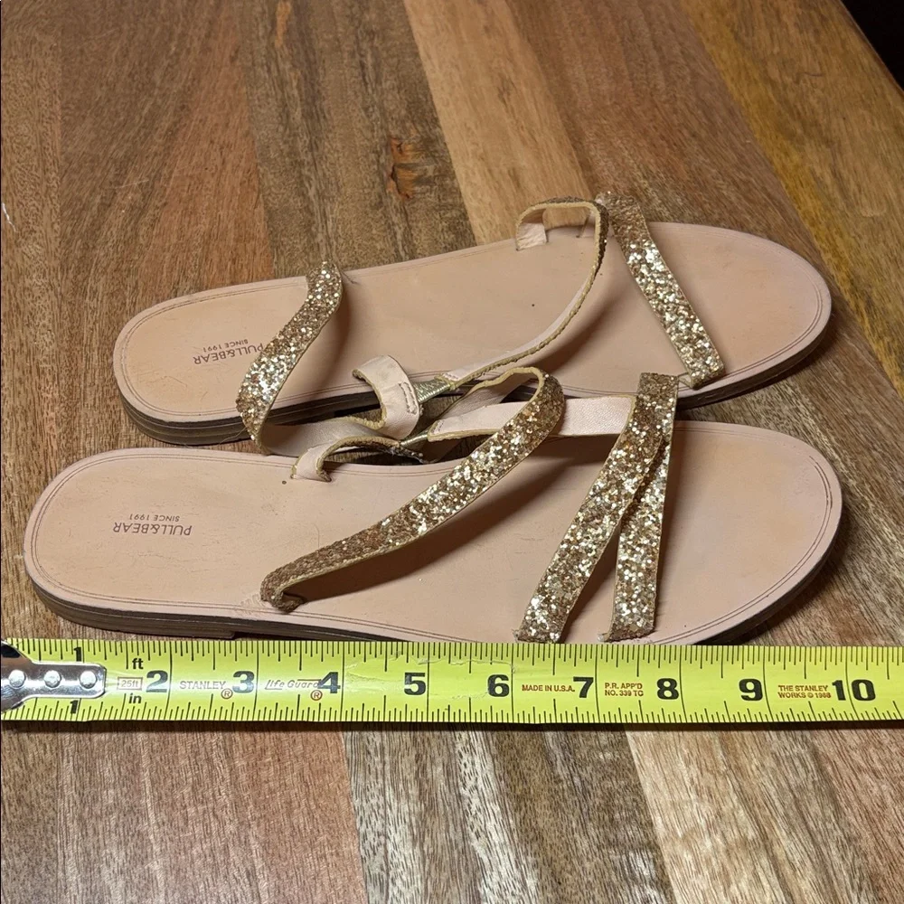 Pull & Bear Leather Gold Textured Strap Flat Sandals Size 40